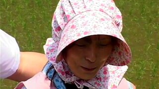 Amazing Japanese chick in Fabulous MILFs, Mature/Jyukujyo JAV clip